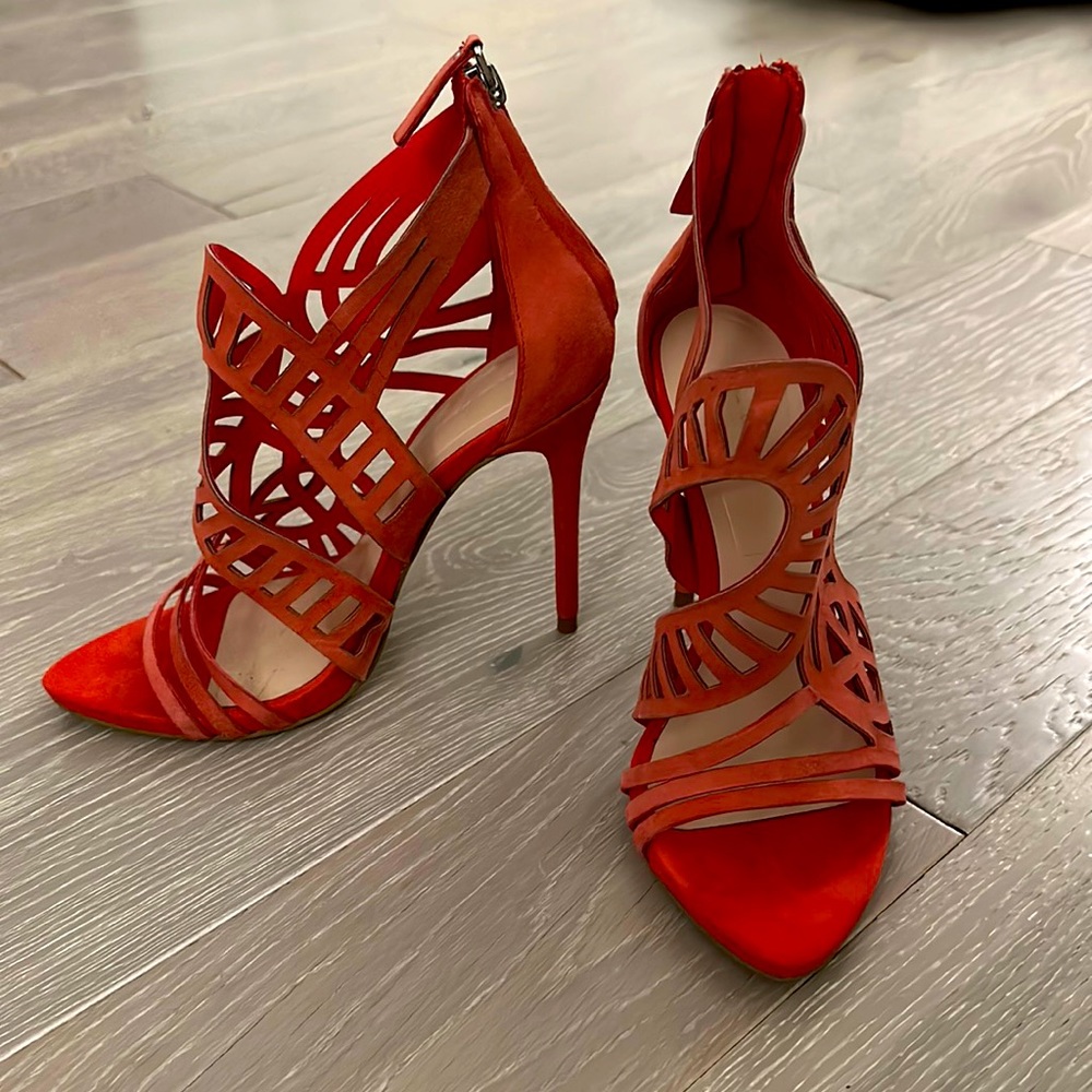 Zara laced pump. Size 6 or 36